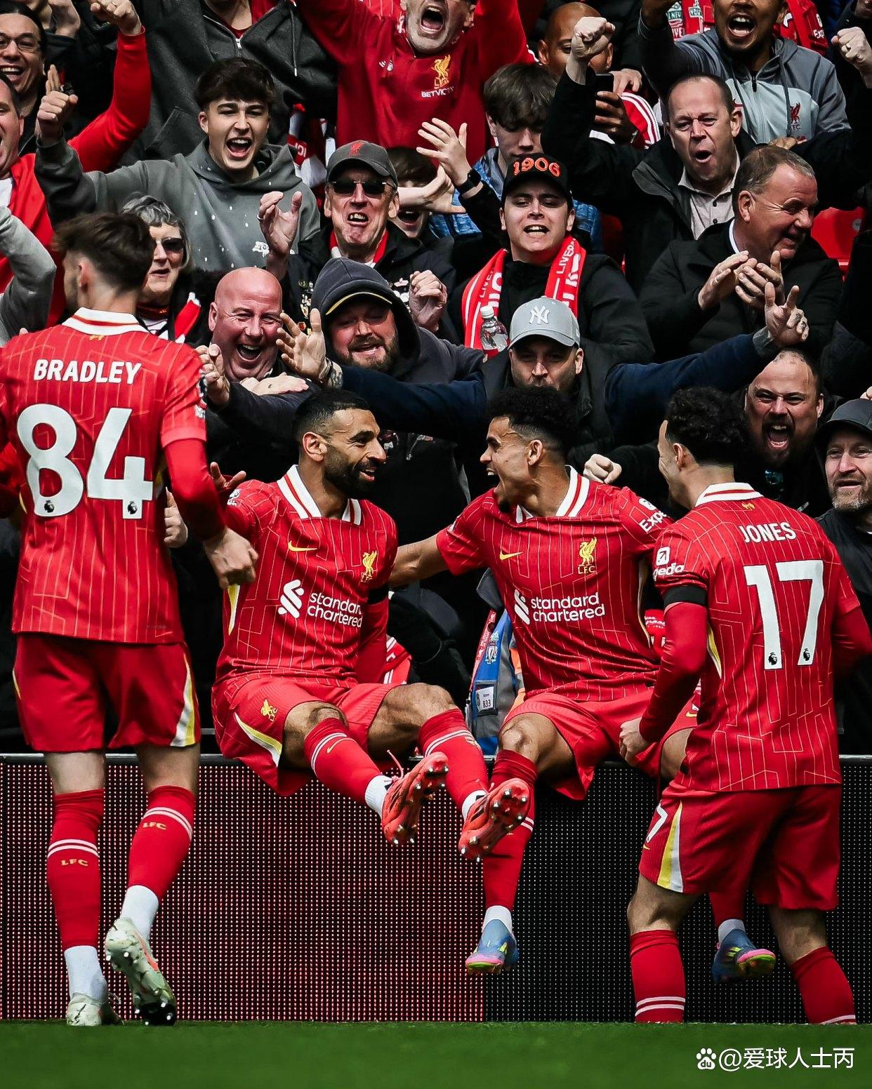 曼联碾压塞维利亚,姆巴佩三分雨点燃全场 曼联碾压塞维利亚,姆巴佩三分雨点燃全场