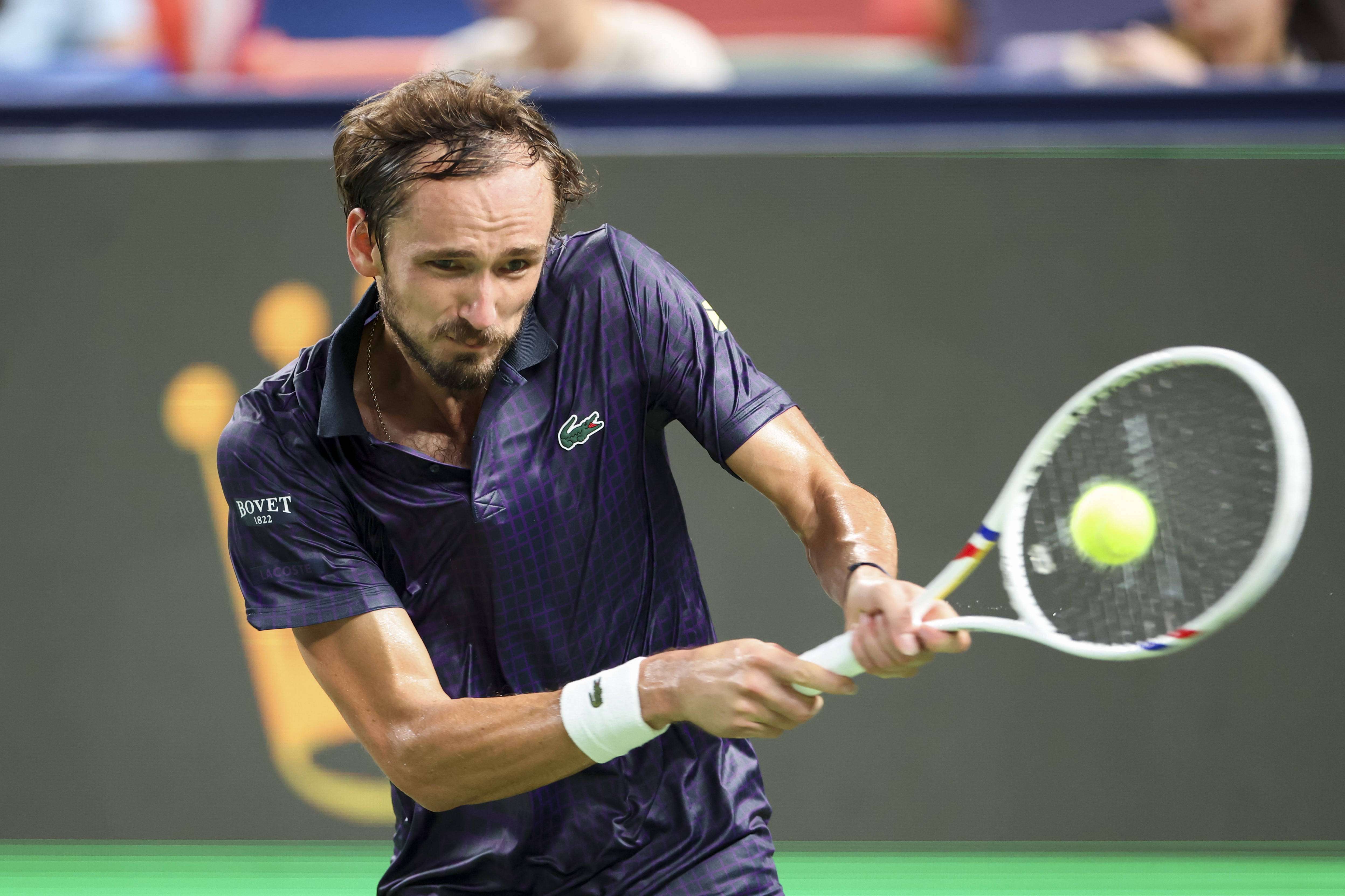 世界网球队鏖战意大利网球队，梅德韦杰夫打破历史纪录的简单介绍