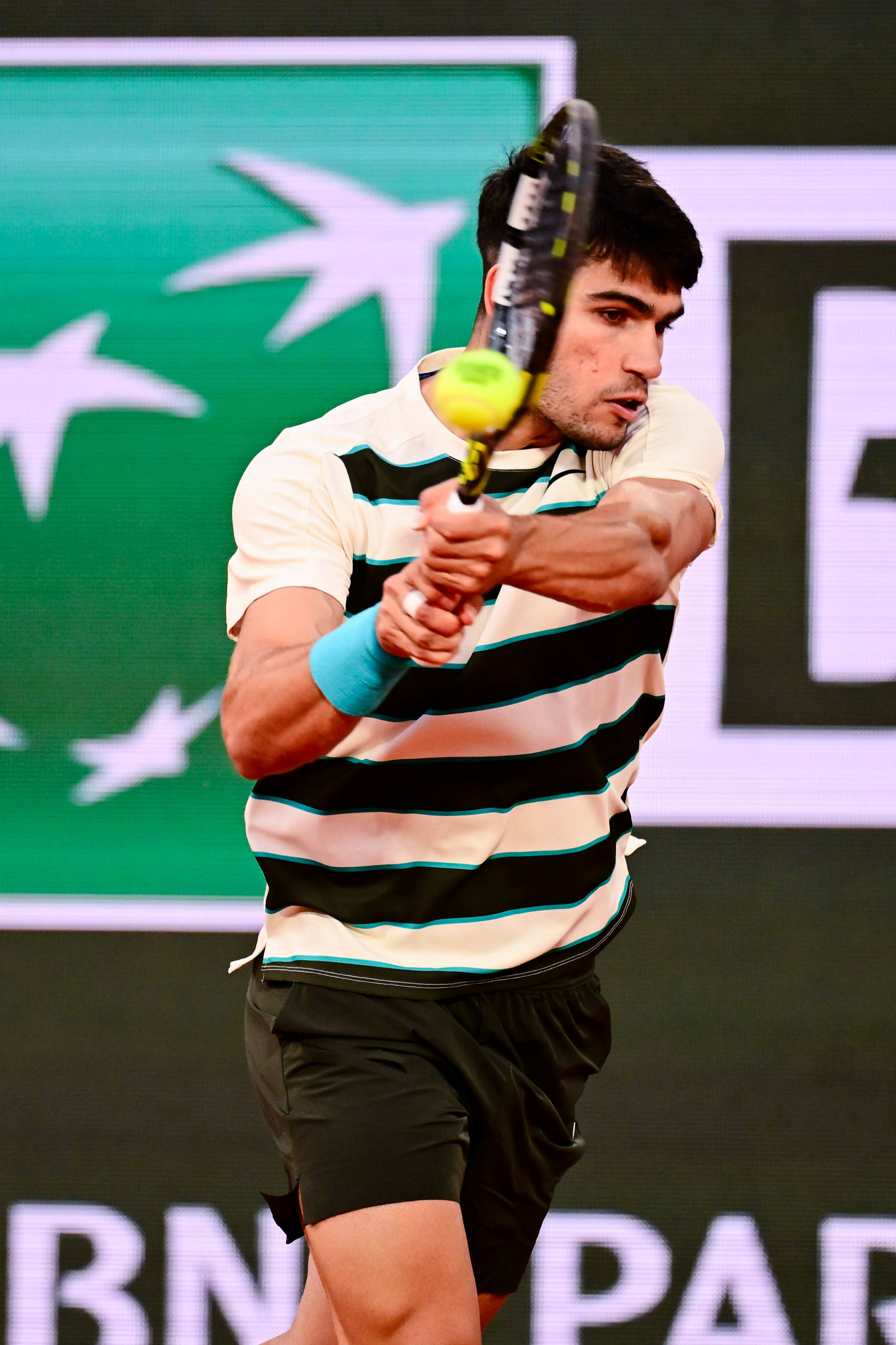 德国网球队强势日本网球队，阿尔卡拉斯三分雨点燃全场