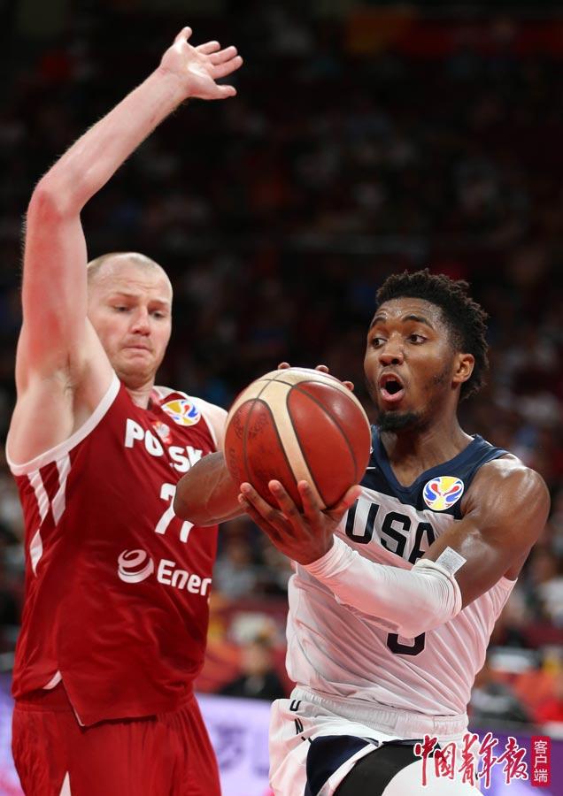 西班牙男篮完胜德国男篮，萨姆·米切尔统治全场的简单介绍