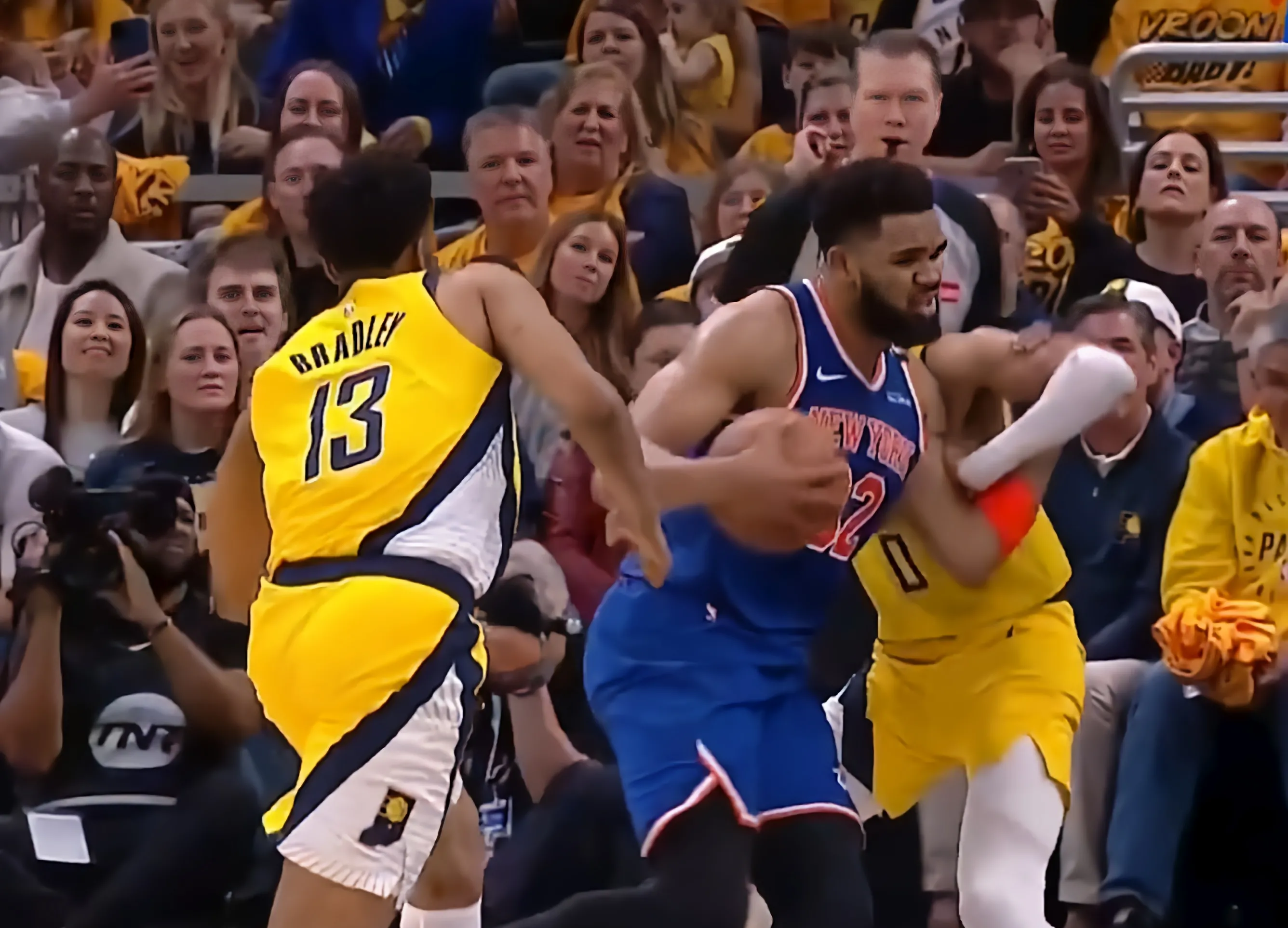 PG电子官网入口-尼克斯翻盘魔术，詹姆斯统治全场的简单介绍