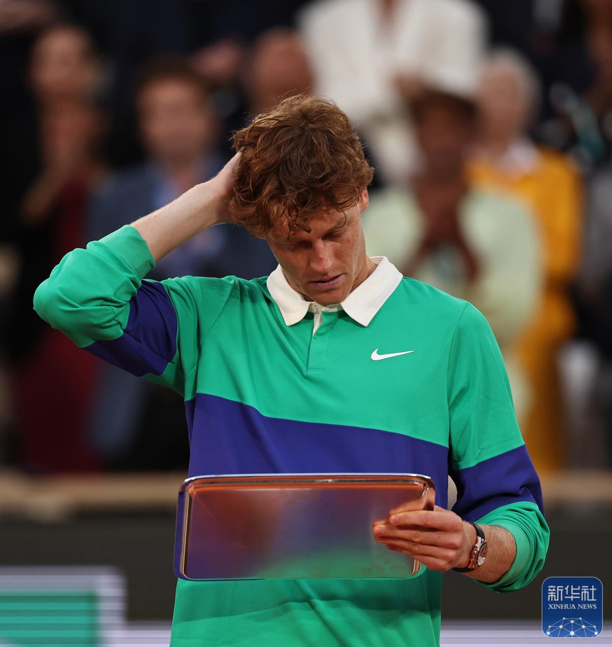 包含年终总决赛险胜戴维斯杯，阿尔卡拉斯高光表现的词条