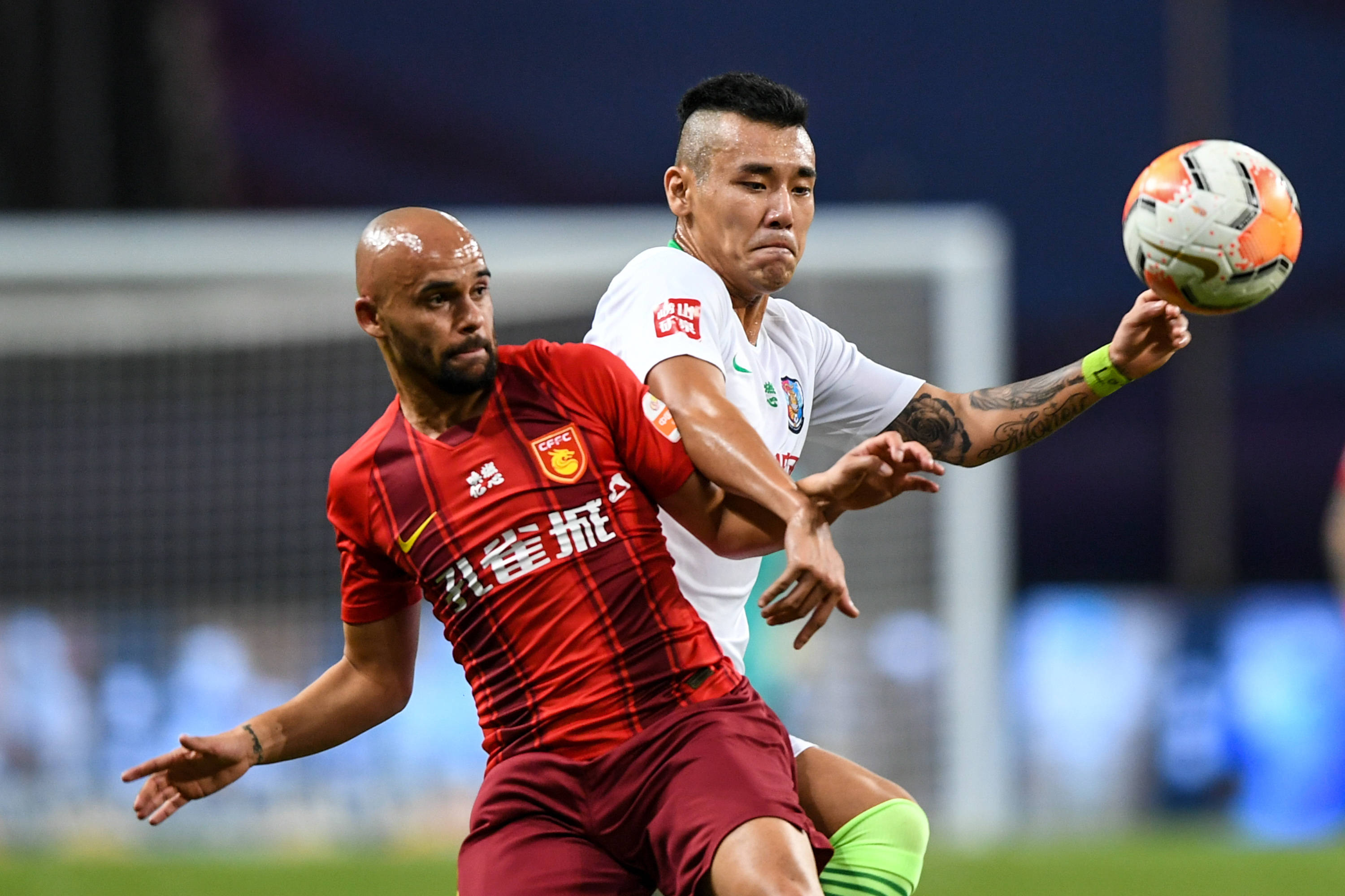 包含河南建业遭遇河北华夏幸福大胜，客场换帅表现不佳的词条