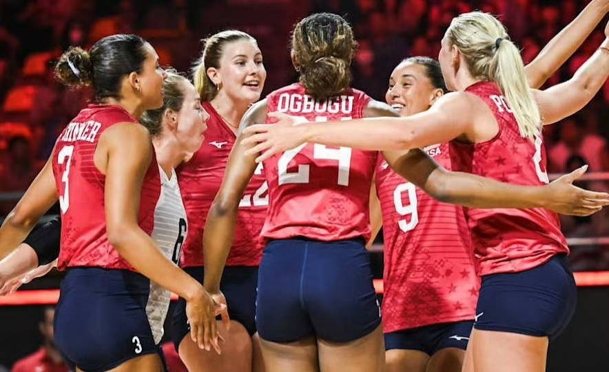 阿根廷女排力克美国，晋级排球四强赛的简单介绍