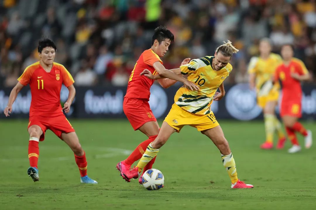 关于澳大利亚女足破门得分，锁定小组第一晋级的信息