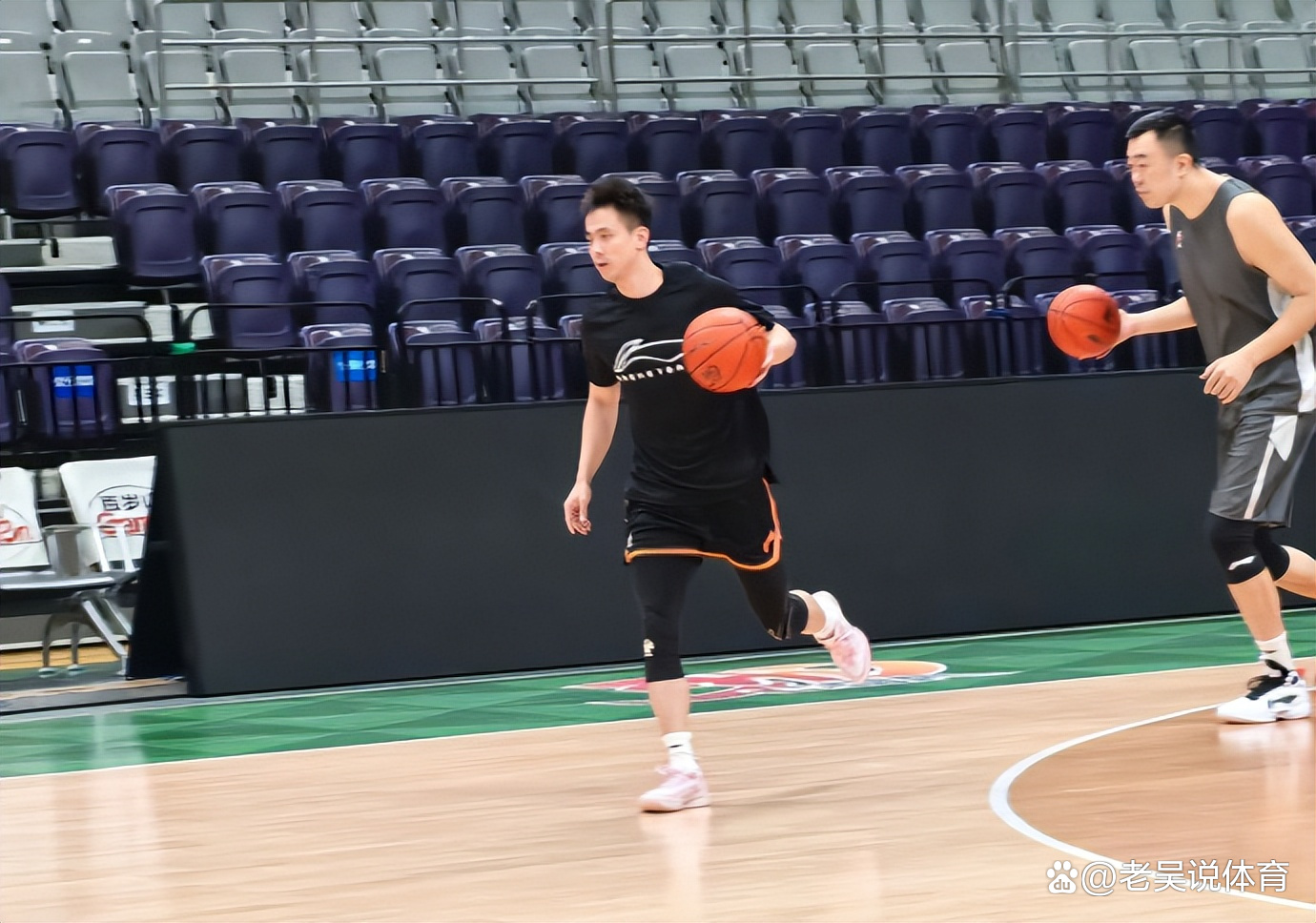 关于篮球职业赛事热度不减，球迷翘首期待下一场比赛的信息