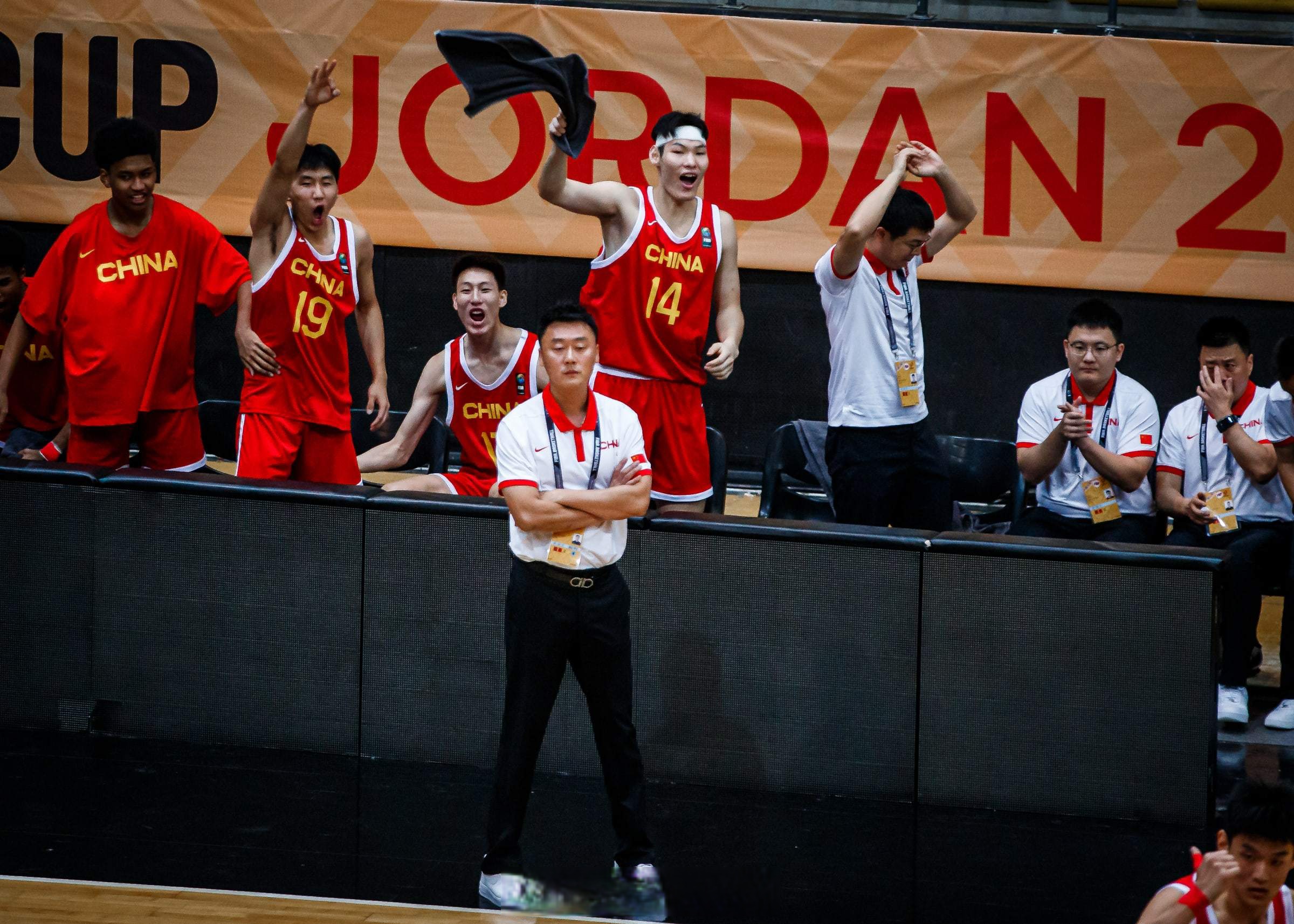 关键球员复出助攻全队,球队高分大胜击败对手的简单介绍 关键球员复出助攻全队,球队高分大胜击败对手的简单介绍