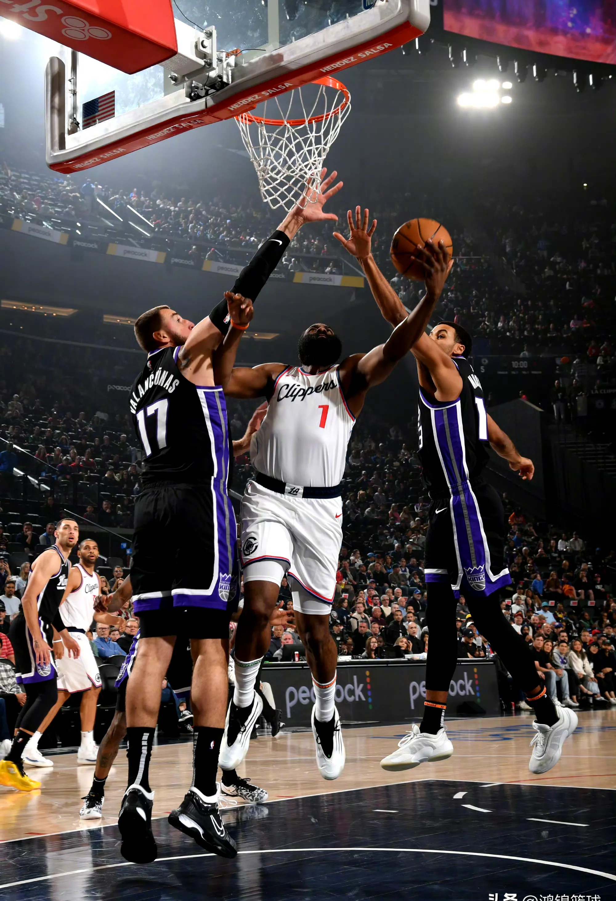 关键球员复出助攻全队,球队高分大胜击败对手的简单介绍 关键球员复出助攻全队,球队高分大胜击败对手的简单介绍