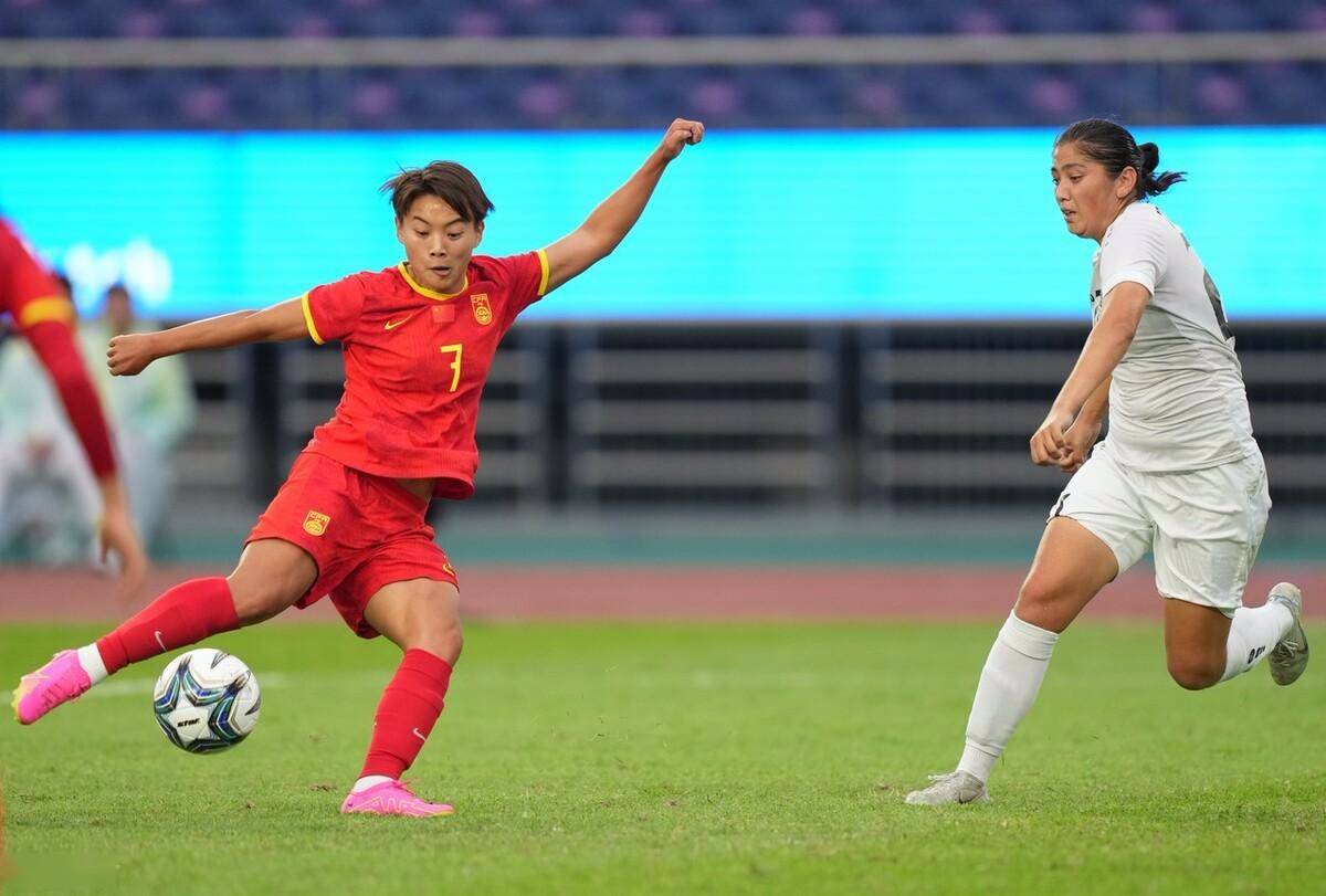 女足亚洲杯预选赛，中国出色表现赢得掌声！