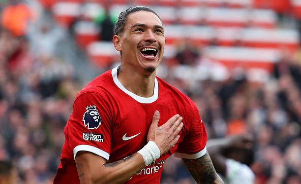 利物浦前锋连续入球，成为焦点人物