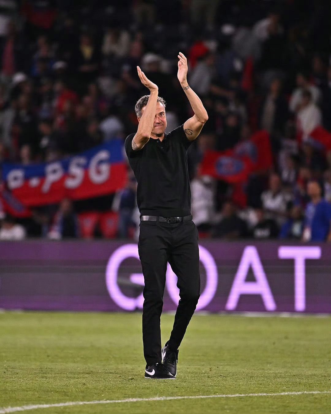 PG游戏下载-雷恩球员火力全开，主场大胜