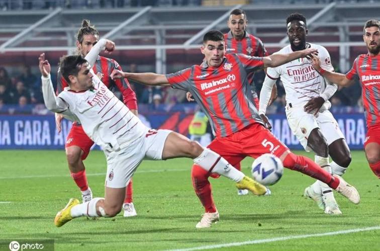 包含热那亚连续两轮失利，保级形势严峻的词条