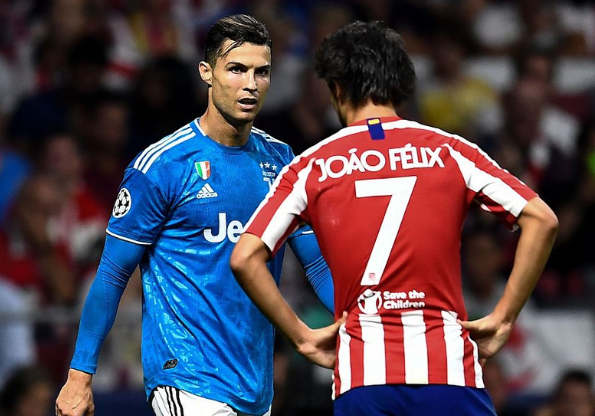 包含欧洲预选赛紧追不舍：瑞士队成功晋级次轮的词条