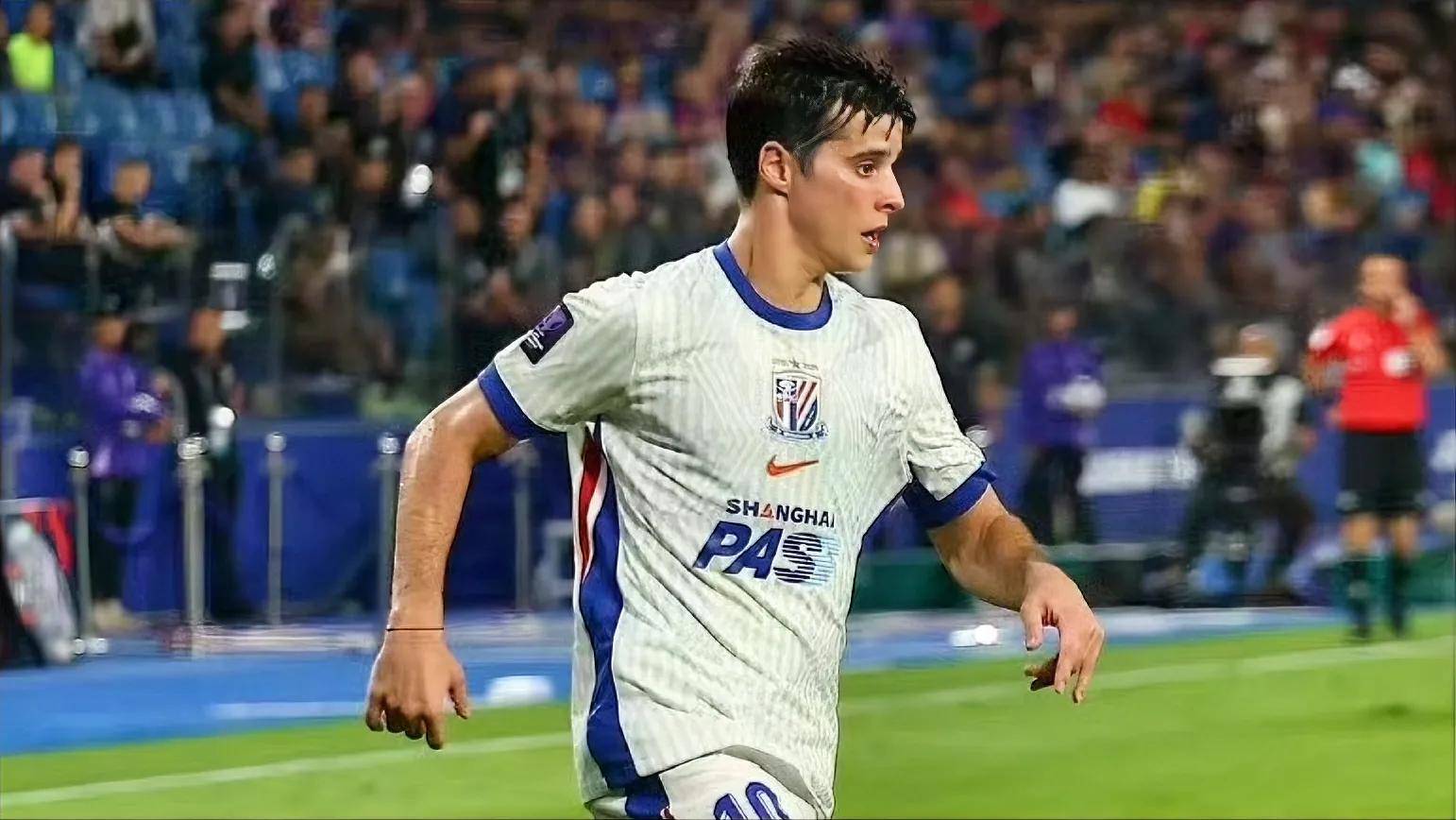 申花队球员表现赛后接受媒体采访对球队目标表示信心的简单介绍