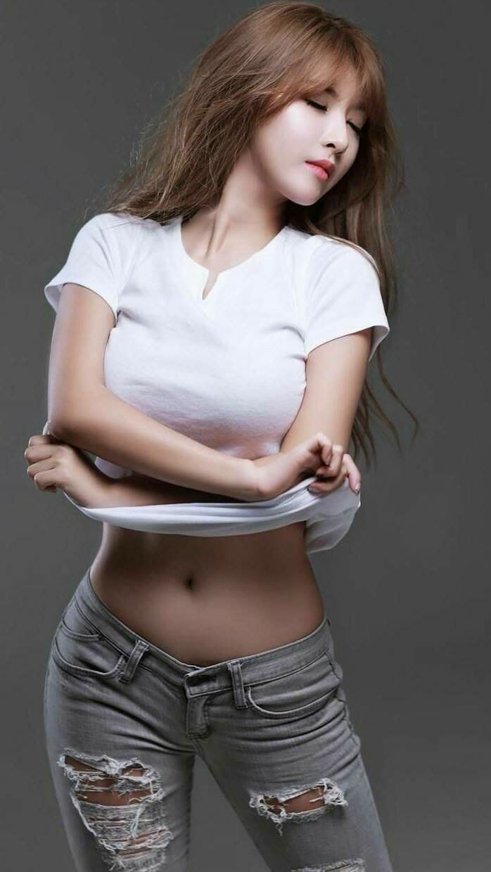 PG游戏APP-赛道上的橙色风暴，F1街道赛焦点战，荷兰制霸喀麦隆