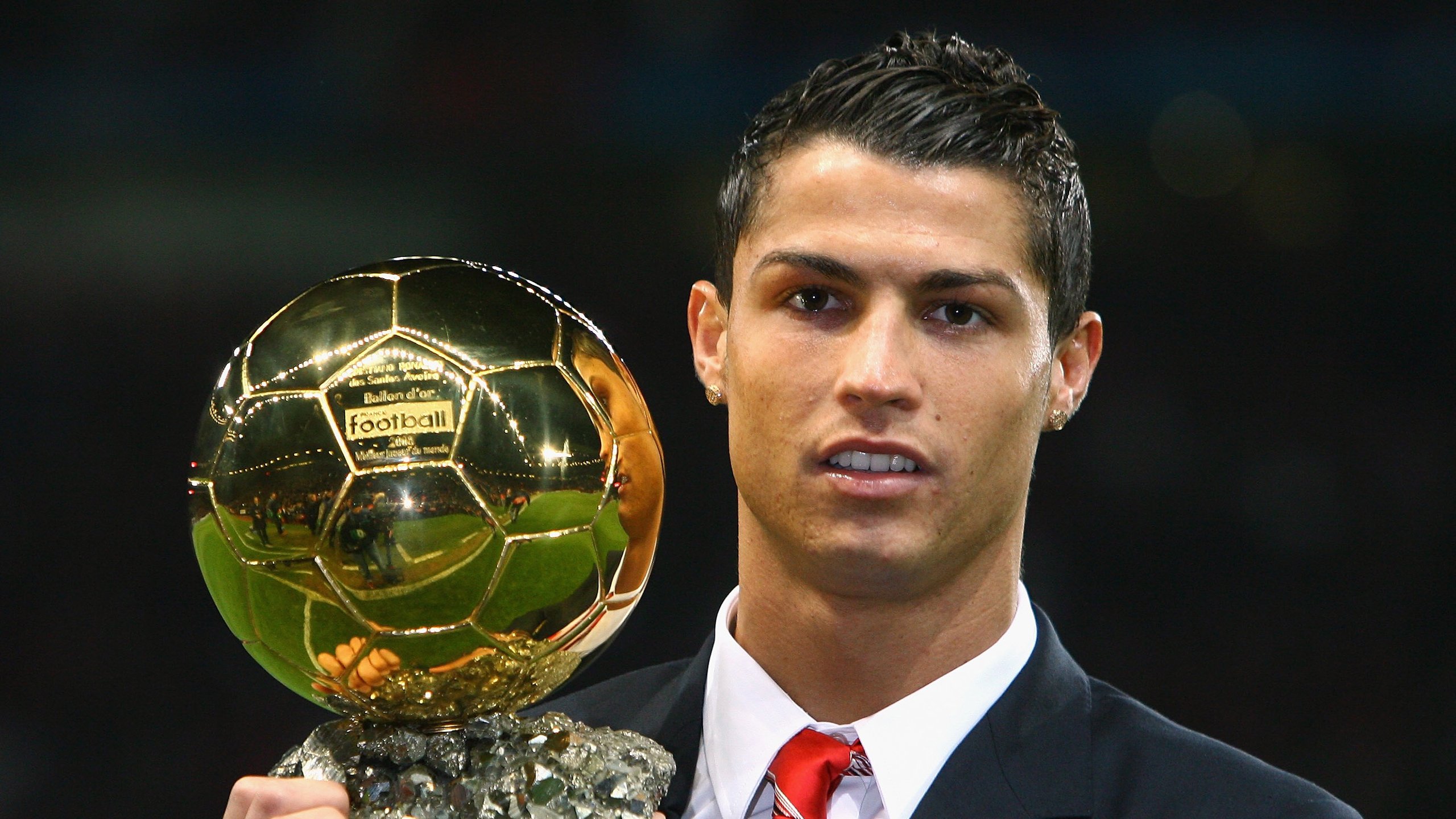 内马尔意甲封神之夜，尼斯提前终结悬念映衬新西兰足球启示