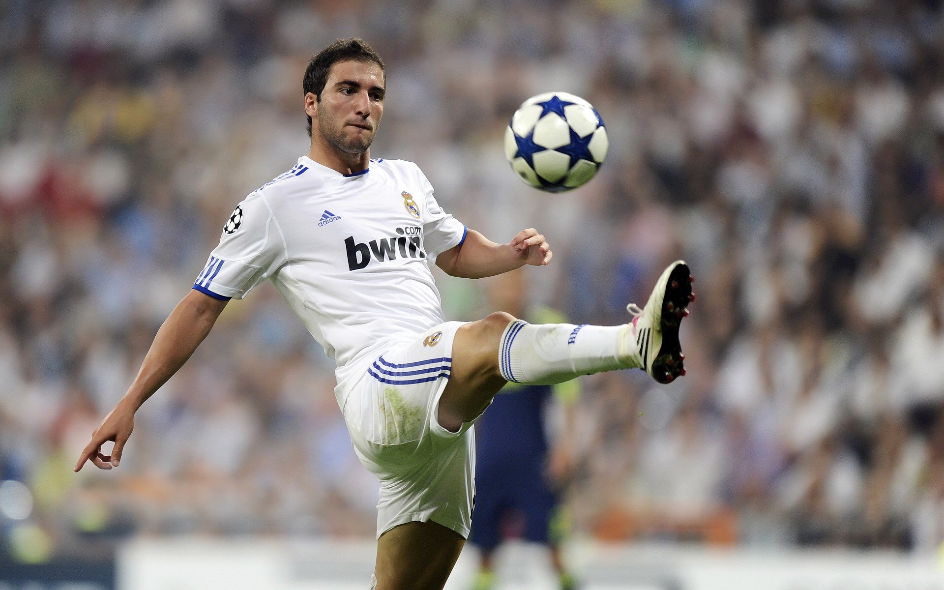 从卡迪夫到慕尼黑，戈麦斯如何用威尔士铁血在欧冠赛场完成终极进化