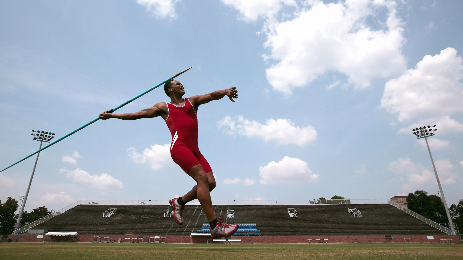 世界杯舞台上的中国德比，辽宁队巅峰对决深圳队